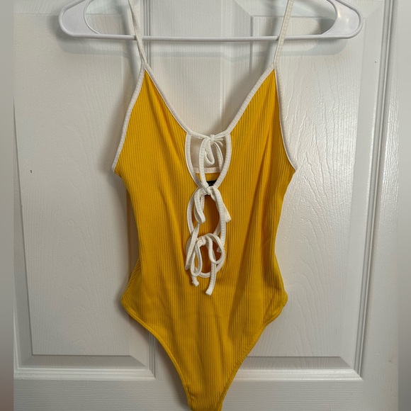 Urban Outfitters Yellow Body Suit - Picture 1 of 3